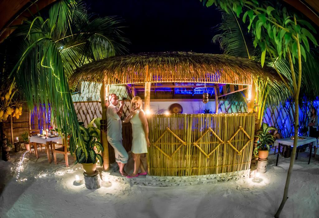 Equator Beach Inn Maldives ภายนอก รูปภาพ